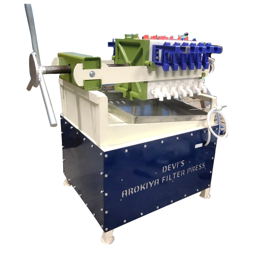 7-plate manual oil filter press for cold pressed edible oil filtration, 30 litre/hr, Devi Industries